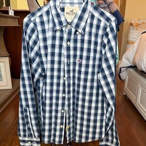 Hollister Men's Navy and White Plaid Shirt